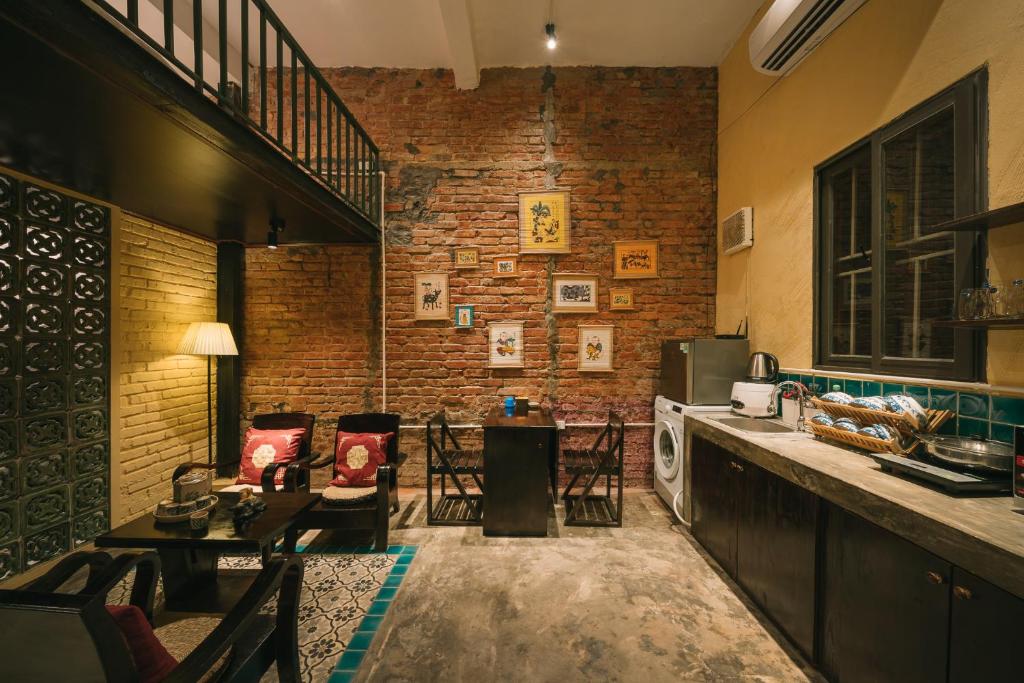2BR Cultural house in the Heart of Old Quarter Washer&Dryer – Hanoi
